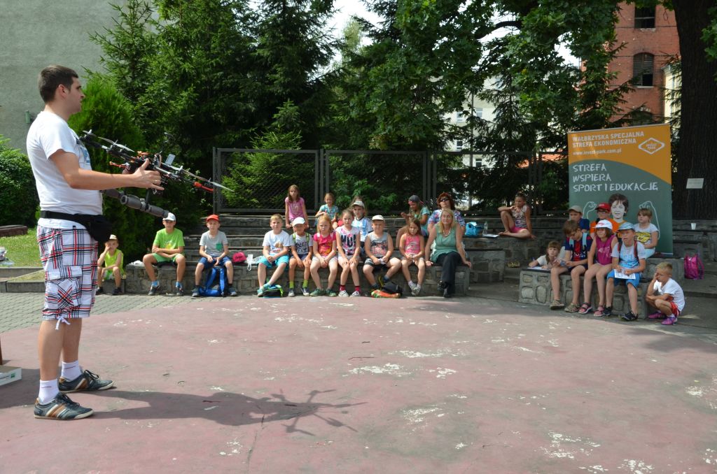 The drone was shown to the participants of summer activities at the Youth Culture Center in Świdnica